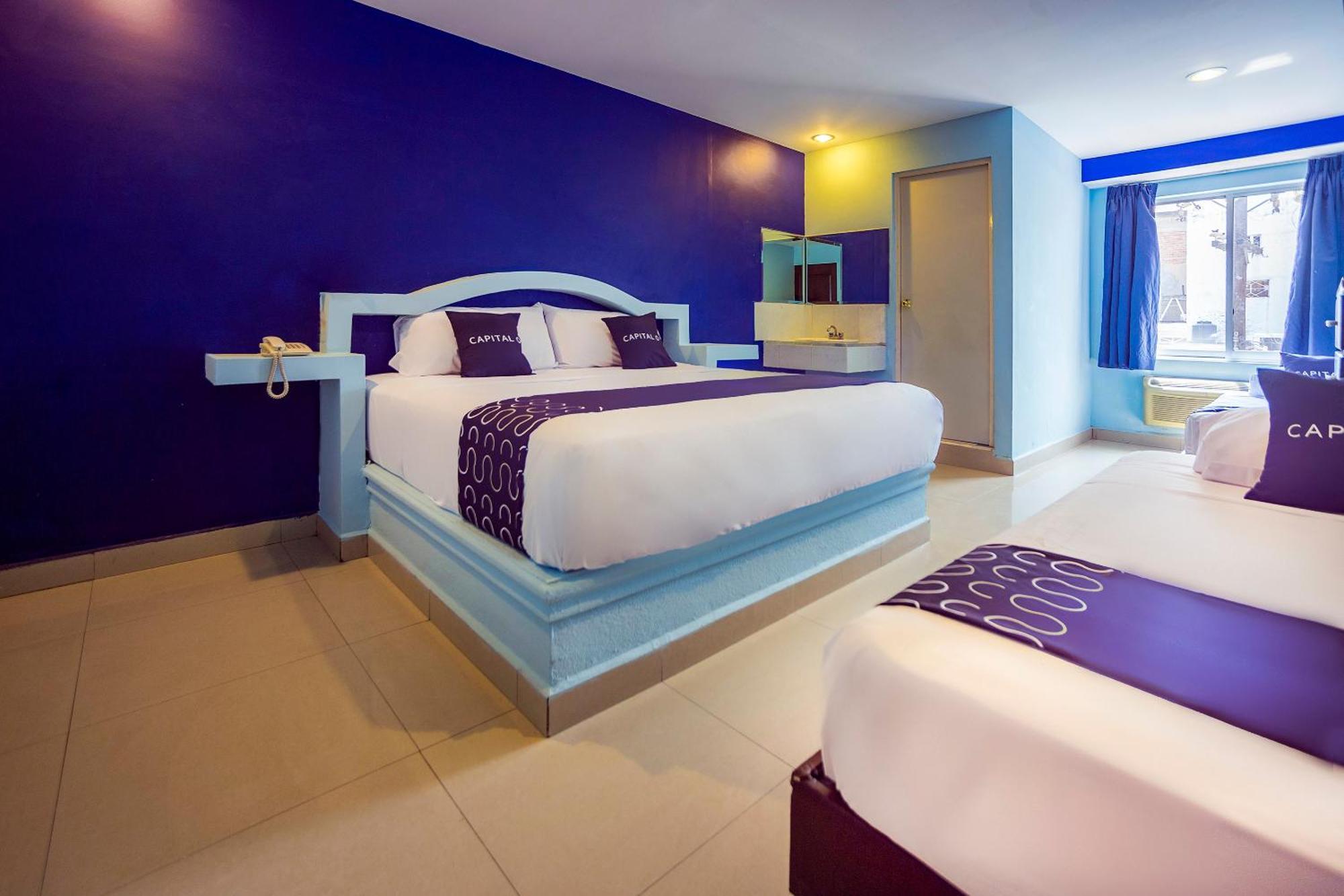 Capital O Hotel Diro, Monterrey Exterior photo