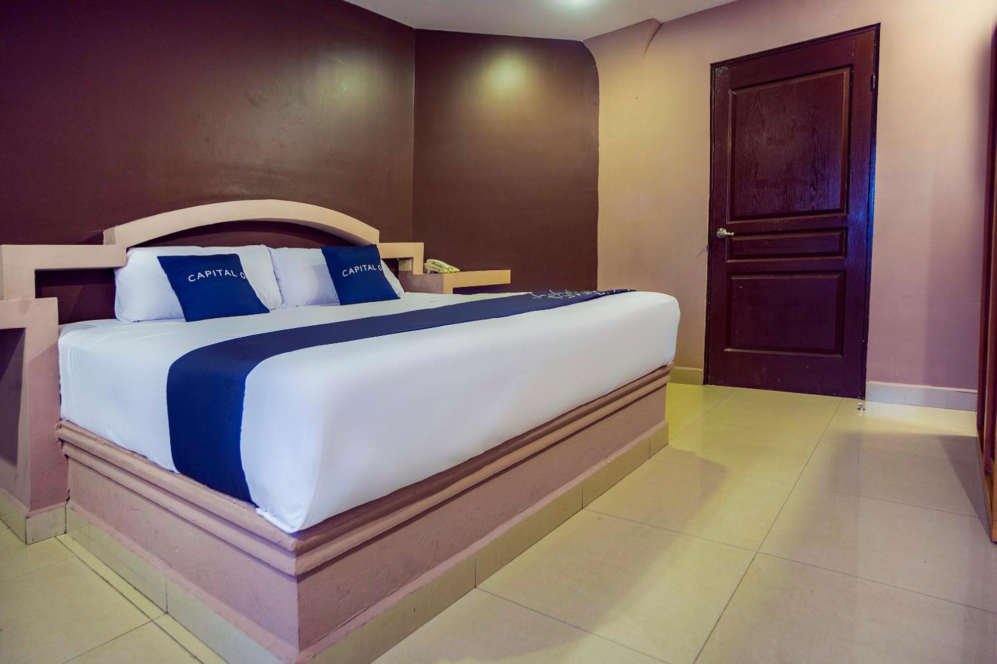 Capital O Hotel Diro, Monterrey Exterior photo
